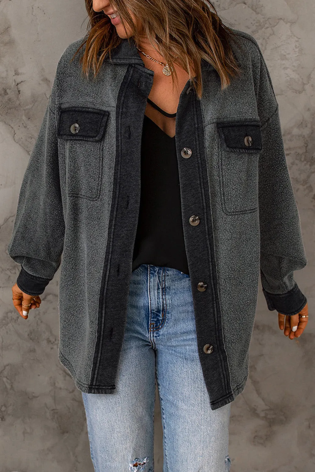 Veste avec empiècements contrastés et col élégant