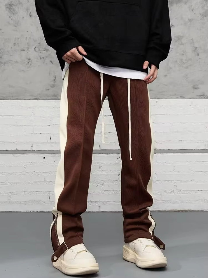 Pantalon moderne au design insolite : une combinaison unique de tissus