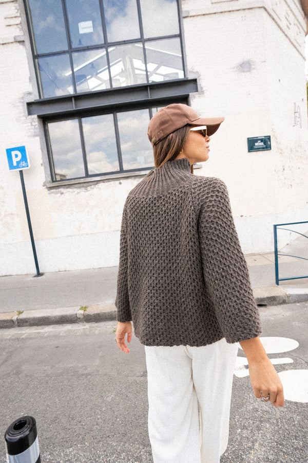 Élégant pull-over en maille à manches courtes