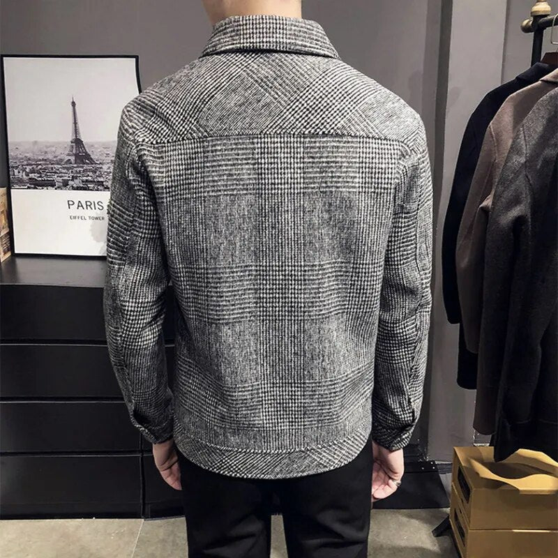 "Veste à Carreaux Classique pour Toutes les Saisons – Élégante et Polyvalente "