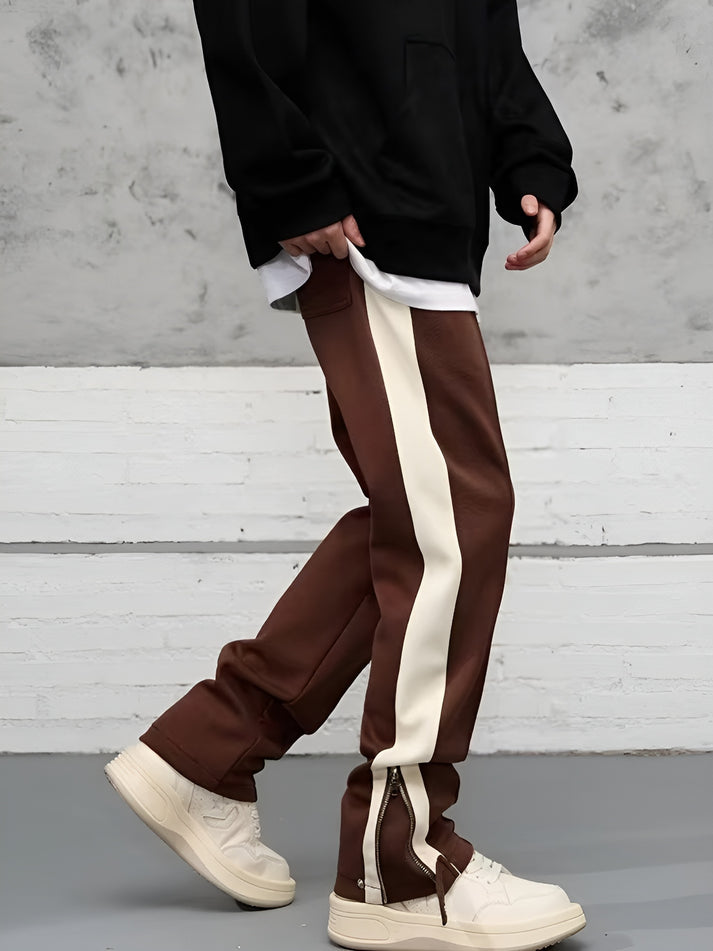 Pantalon moderne au design insolite : une combinaison unique de tissus