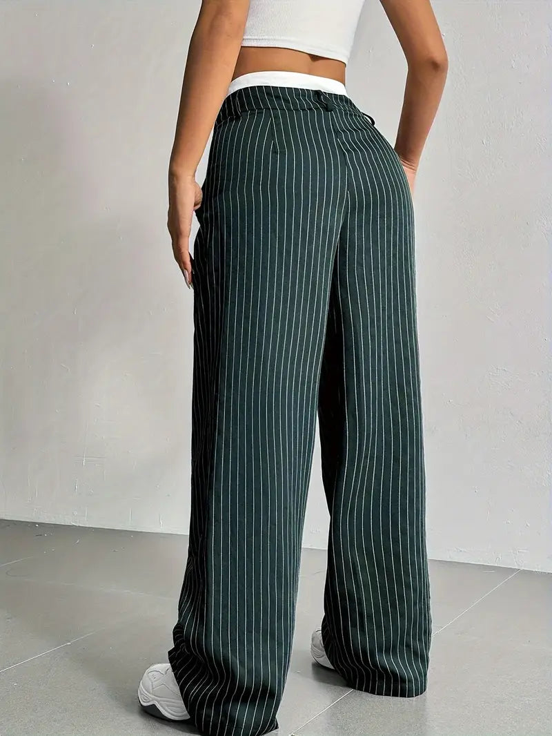 Pantalon ample pour femme avec motif rayé et style contemporain