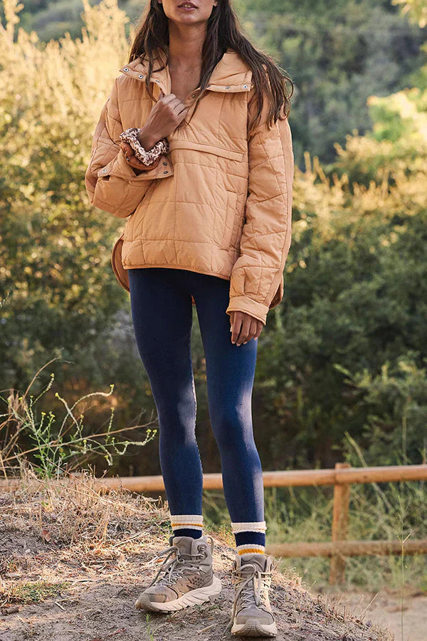 Pull confortable et élégant avec poches et capuche pour un usage quotidien