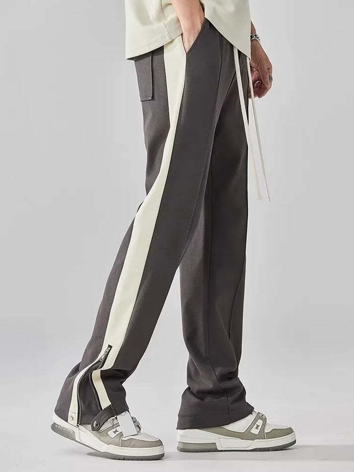 Pantalon moderne au design insolite : une combinaison unique de tissus