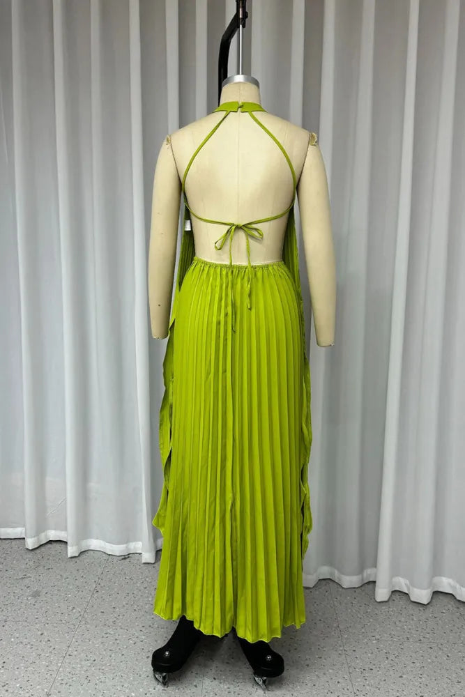Robe longue élégante avec dos ouvert et fines bretelles