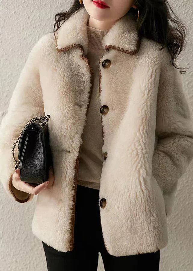 Manteau ajusté élégant avec poches plaquées et design unique