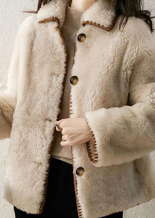 Manteau ajusté élégant avec poches plaquées et design unique