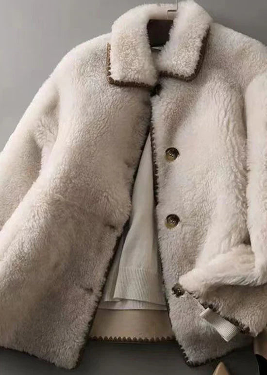 Manteau ajusté élégant avec poches plaquées et design unique