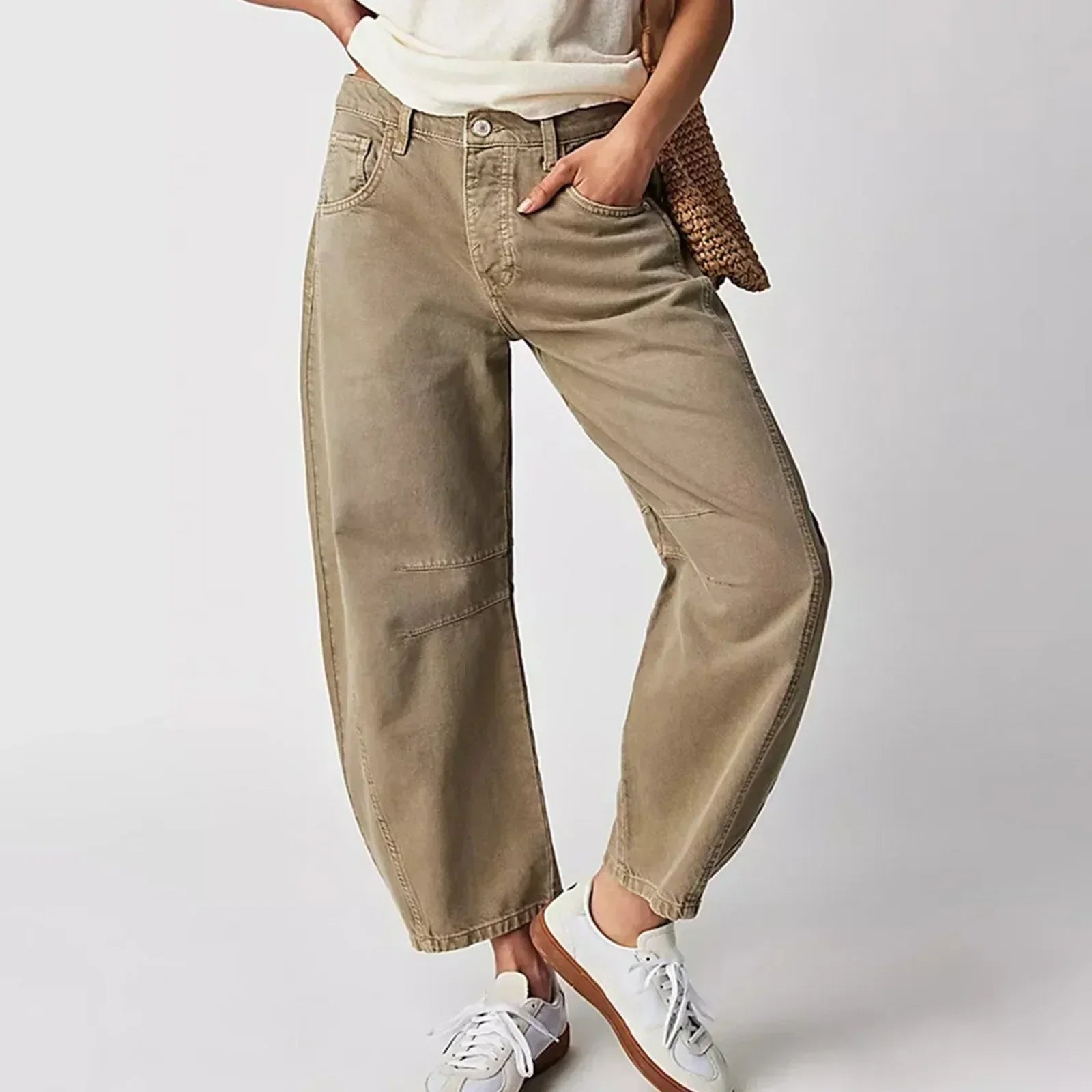 Jean femme coupe large avec jambes droites pour un regarder décontracté