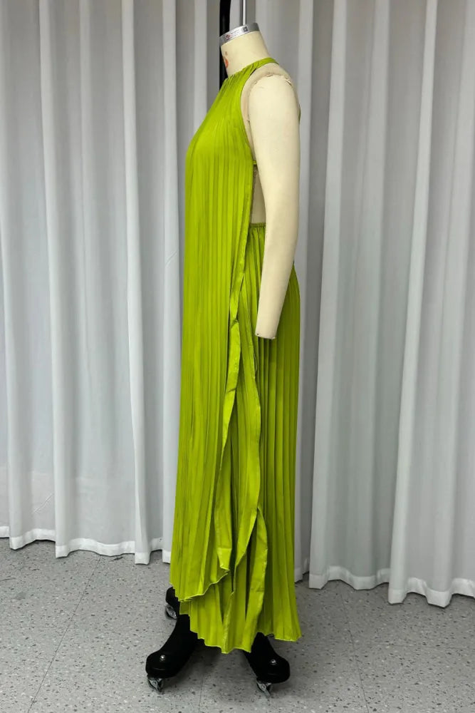 Robe longue élégante avec dos ouvert et fines bretelles