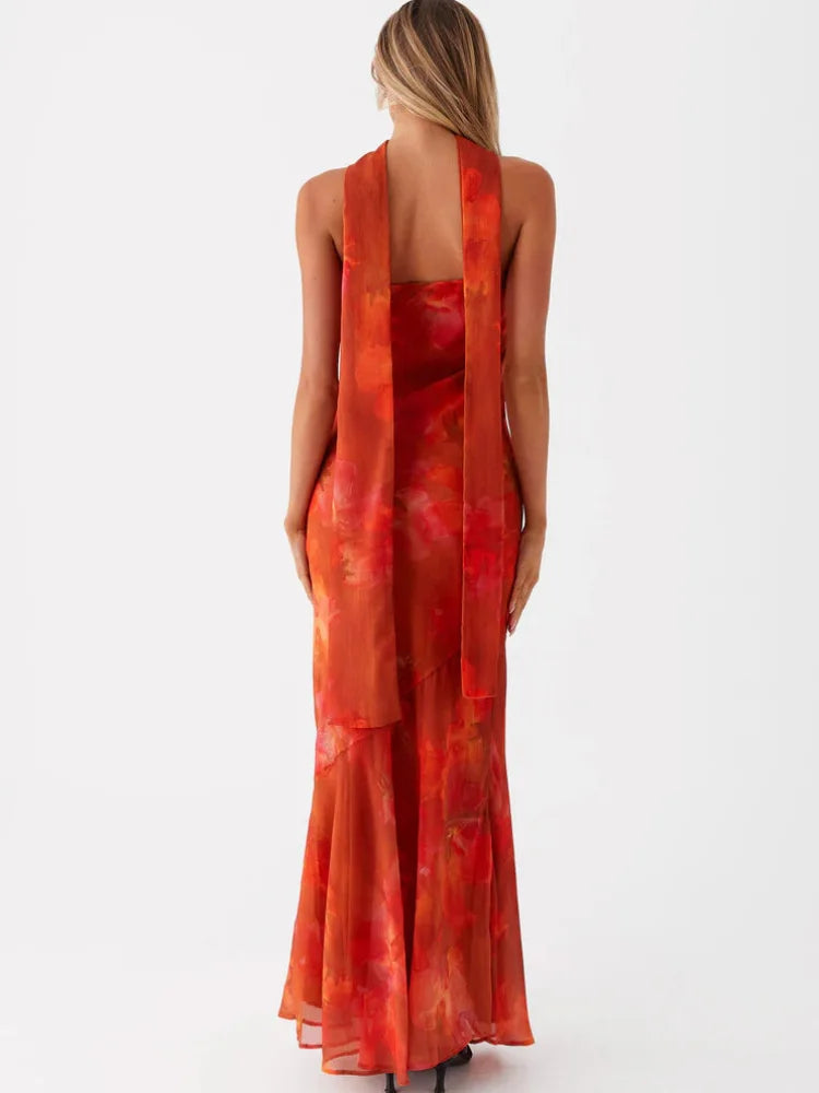 Robe longue sans bretelles avec châle au style raffiné