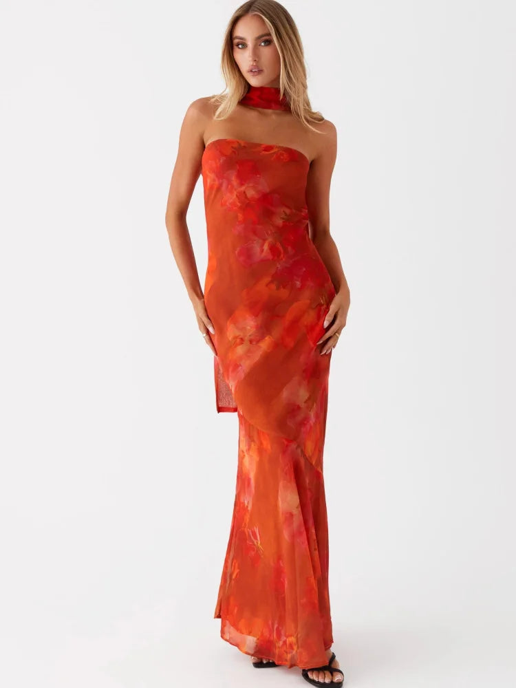 Robe longue sans bretelles avec châle au style raffiné