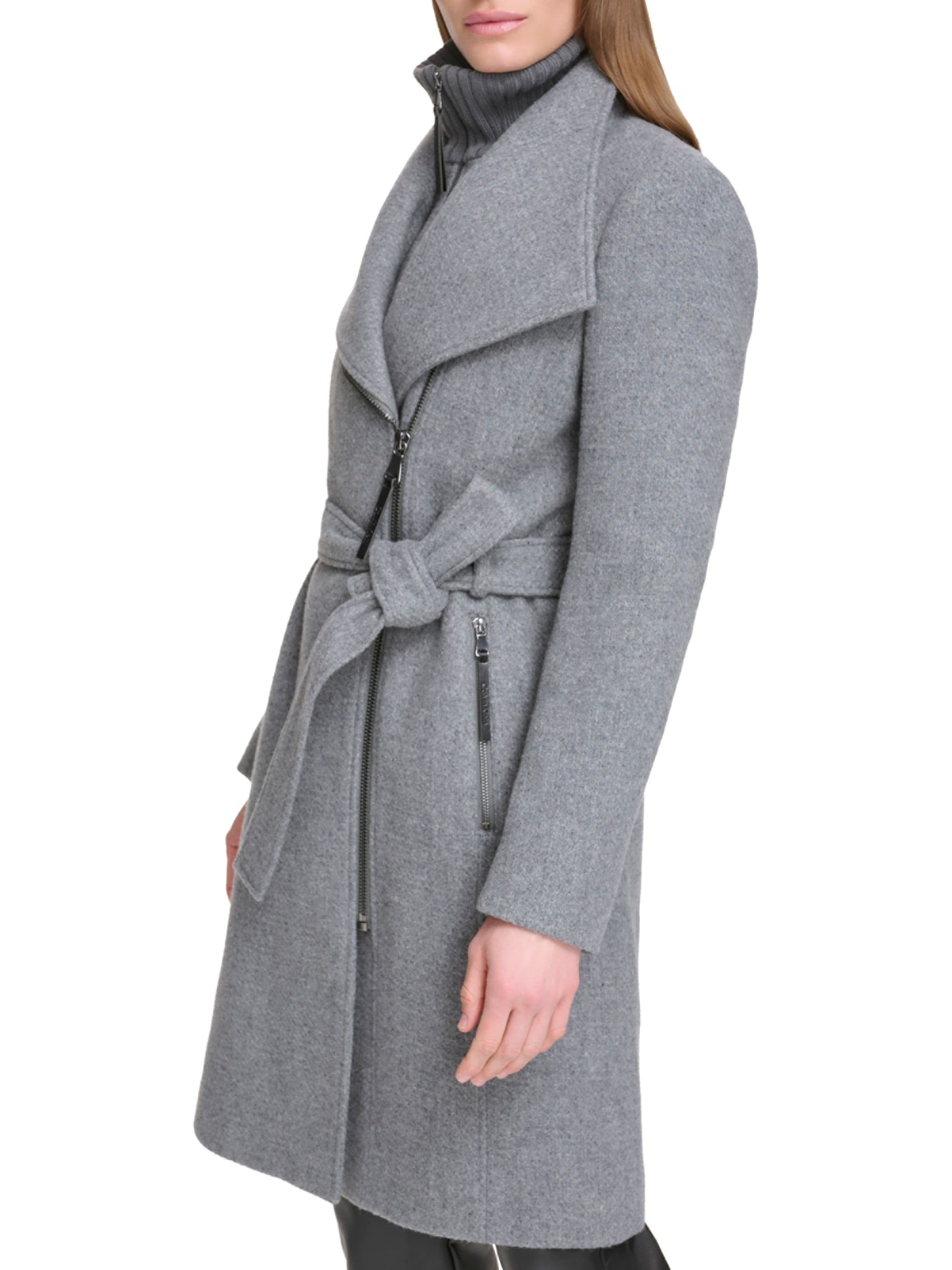 Manteau Enveloppant pour Femme à Coupe Angulaire – Élégant et Polyvalent