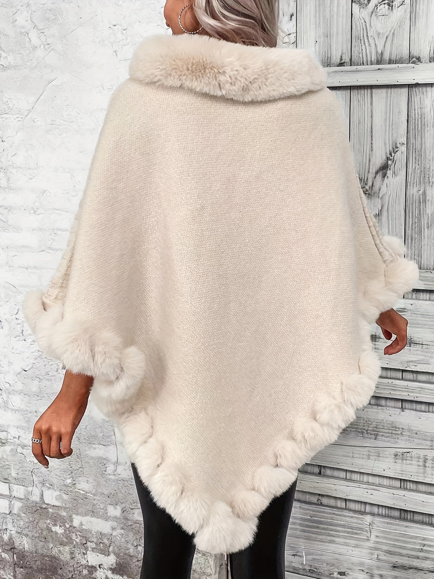 Cape Poncho Élégante d’Automne – Accessoire Indispensable pour le Froid