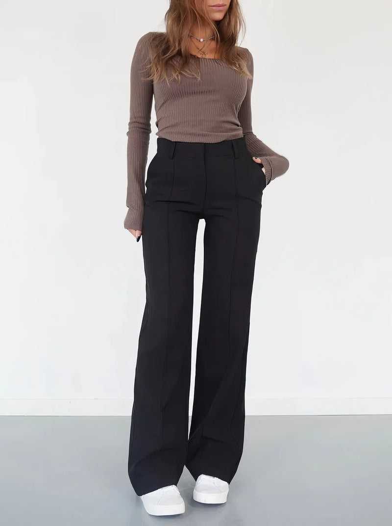 Pantalon femme évasé tendance au style contemporain