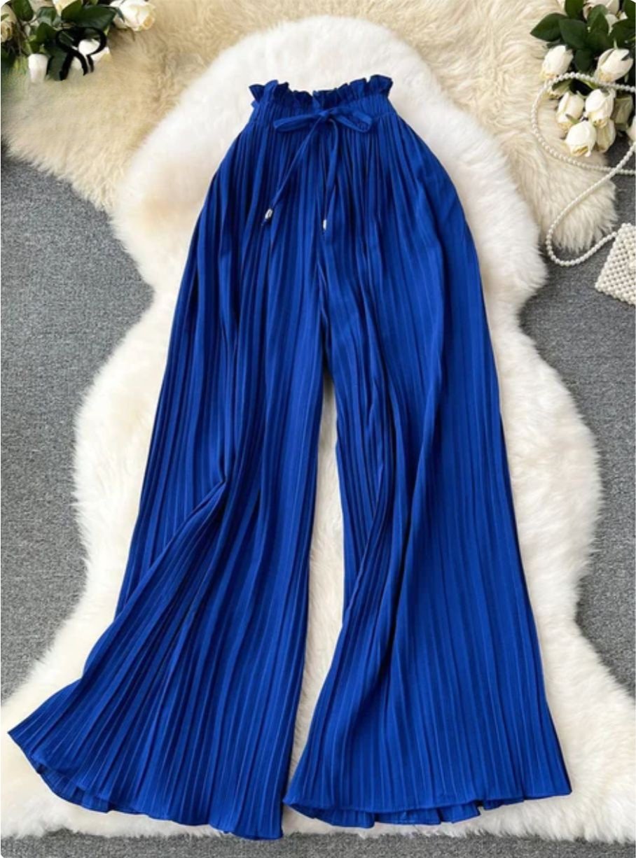 Pantalon femme large plissé au style contemporain pour toutes les occasions