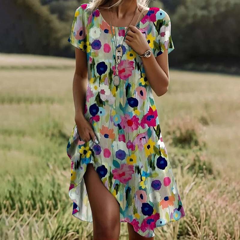 Robe fleurie fluide et élégante pour un style raffiné