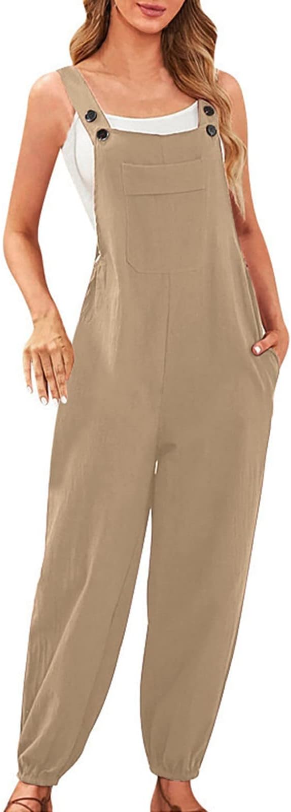 Combinaison femme avec bretelles réglables et style élégant