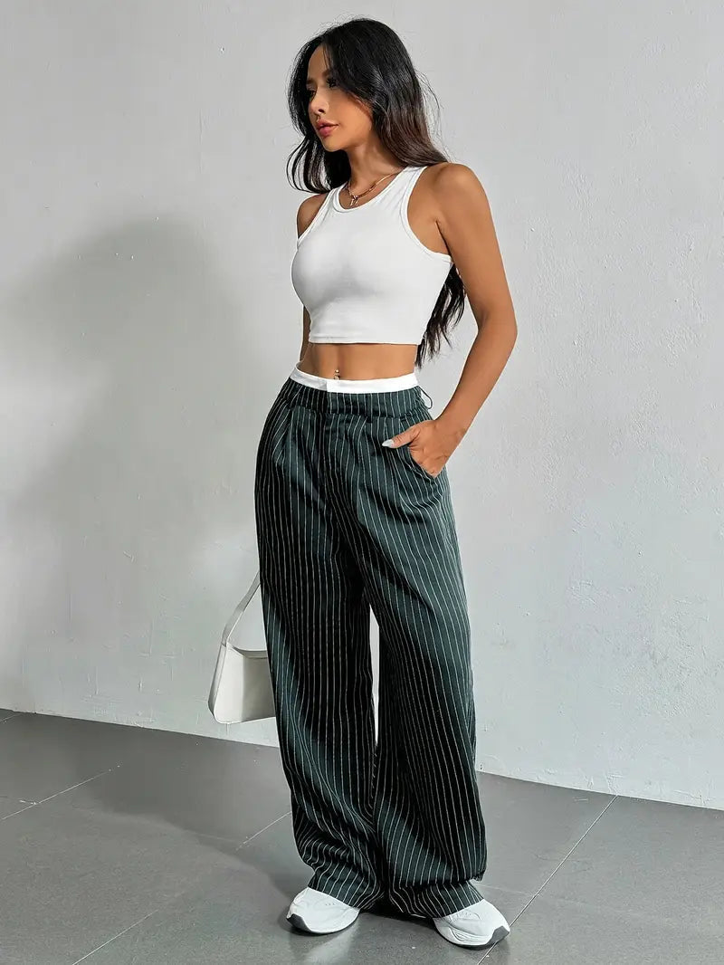 Pantalon ample pour femme avec motif rayé et style contemporain