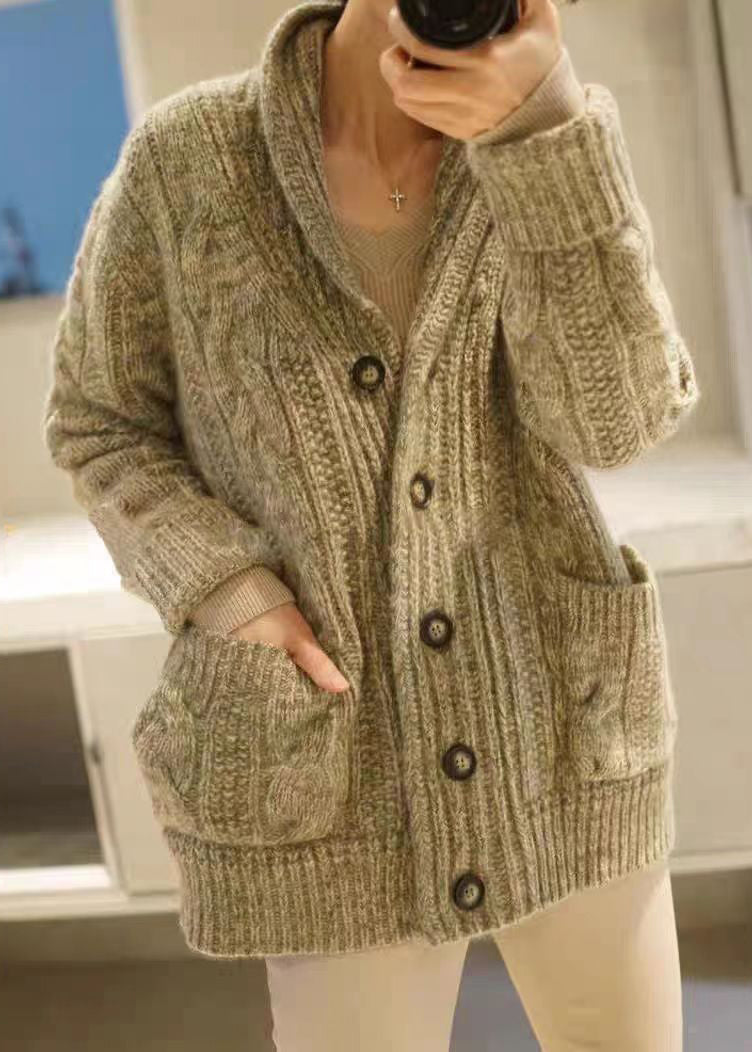 Cardigan élégant avec un design unique et un patchwork