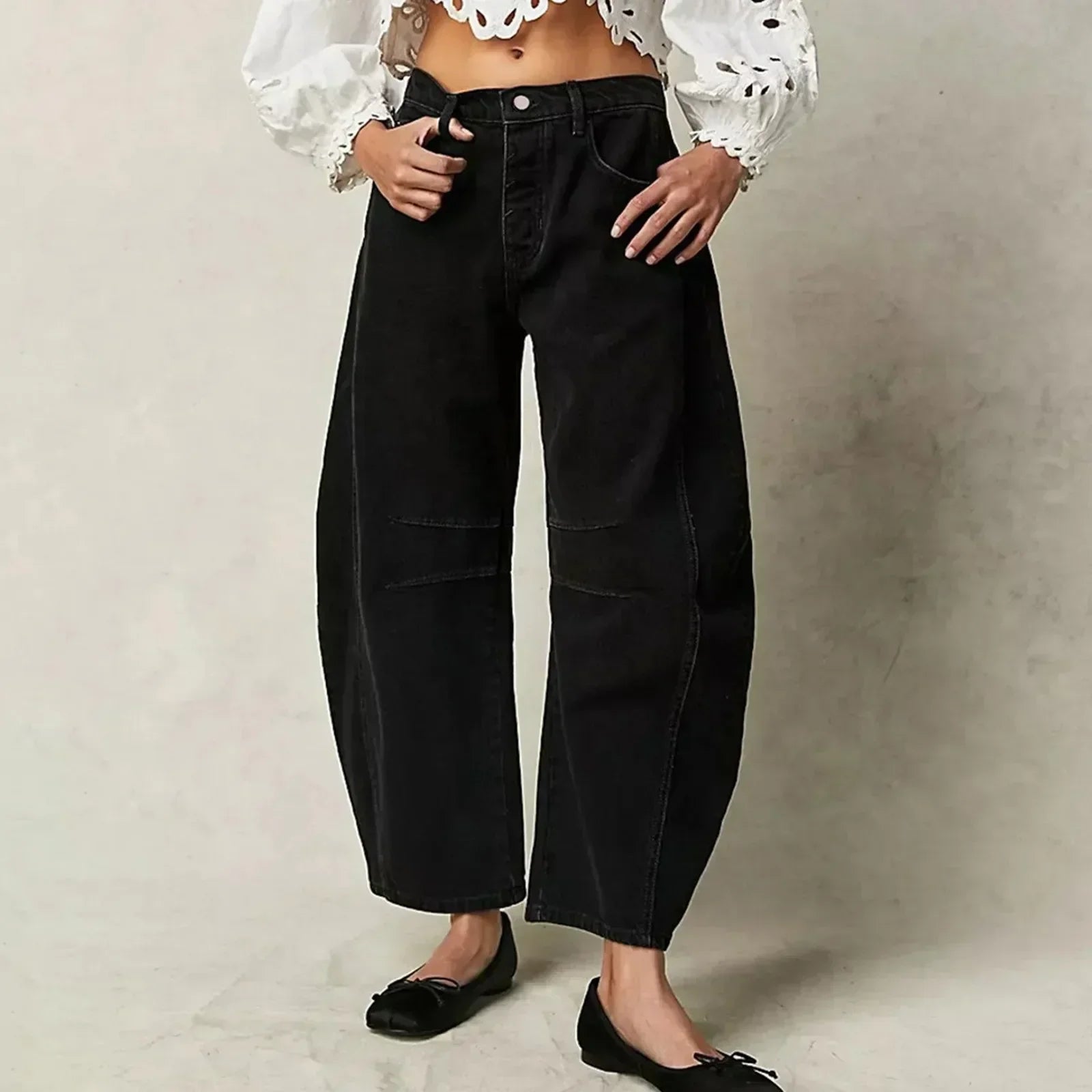 Jean femme coupe large avec jambes droites pour un regarder décontracté