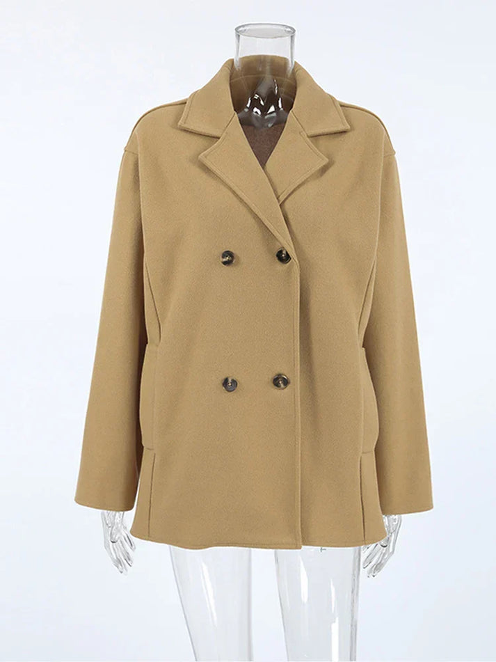 Manteau court classique pour femme avec fermeture à boutons