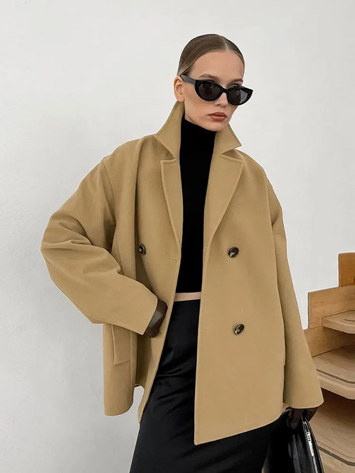 Manteau court classique pour femme avec fermeture à boutons