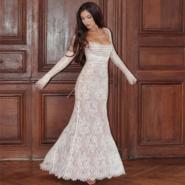 Maxi robe en dentelle avec cordon de serrage