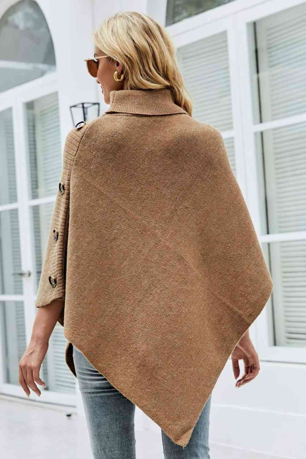 Poncho à Col Roulé avec Boutons - Élégance et Confort