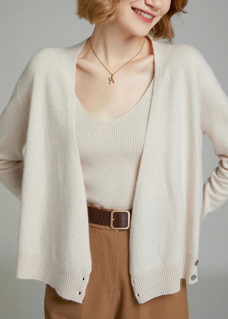 Cardigan Femme Beige Boutonné à Col V pour l’Automne