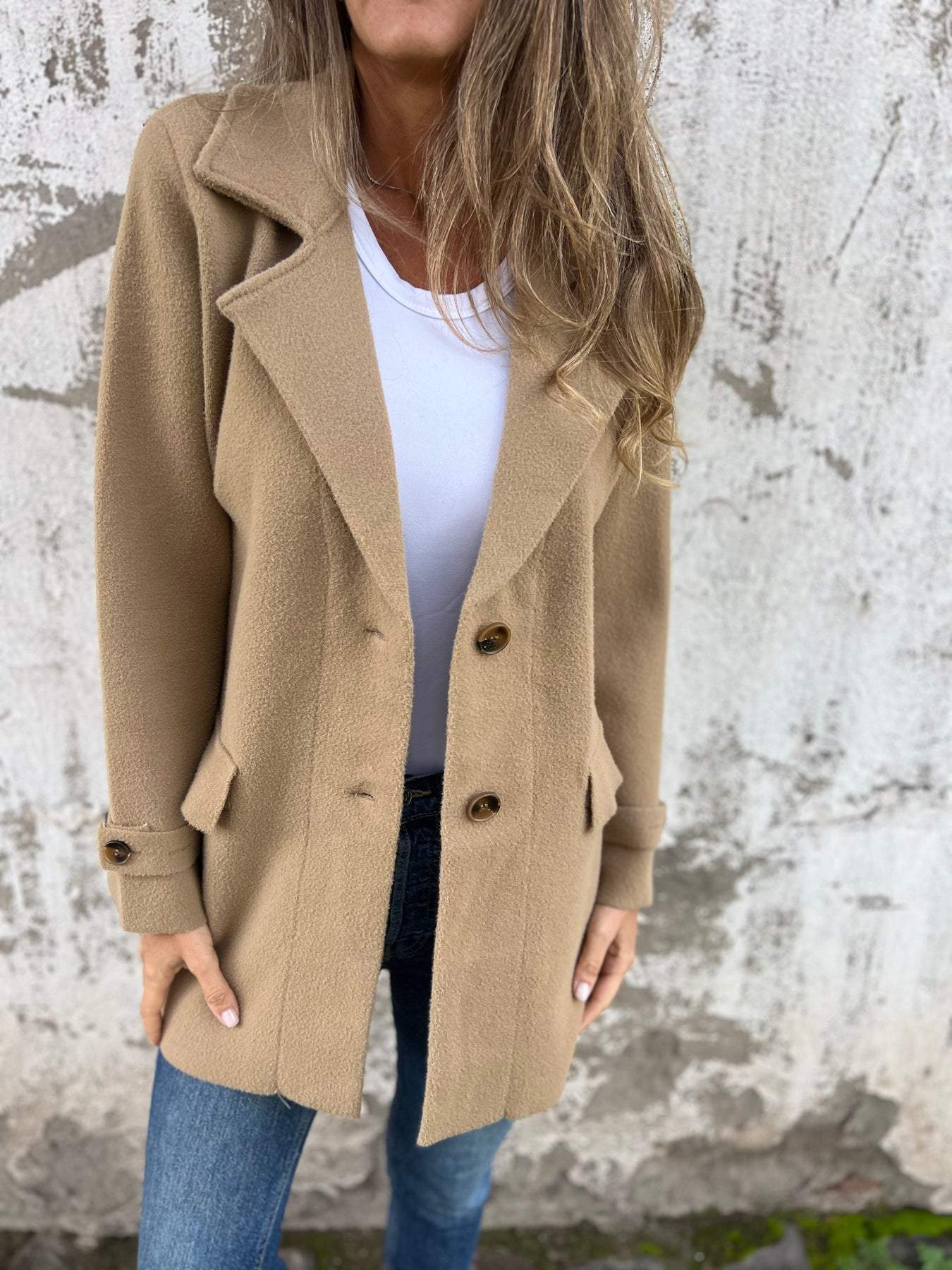 Manteau Long à Revers pour Femme - Vêtement d'Hiver Élégant