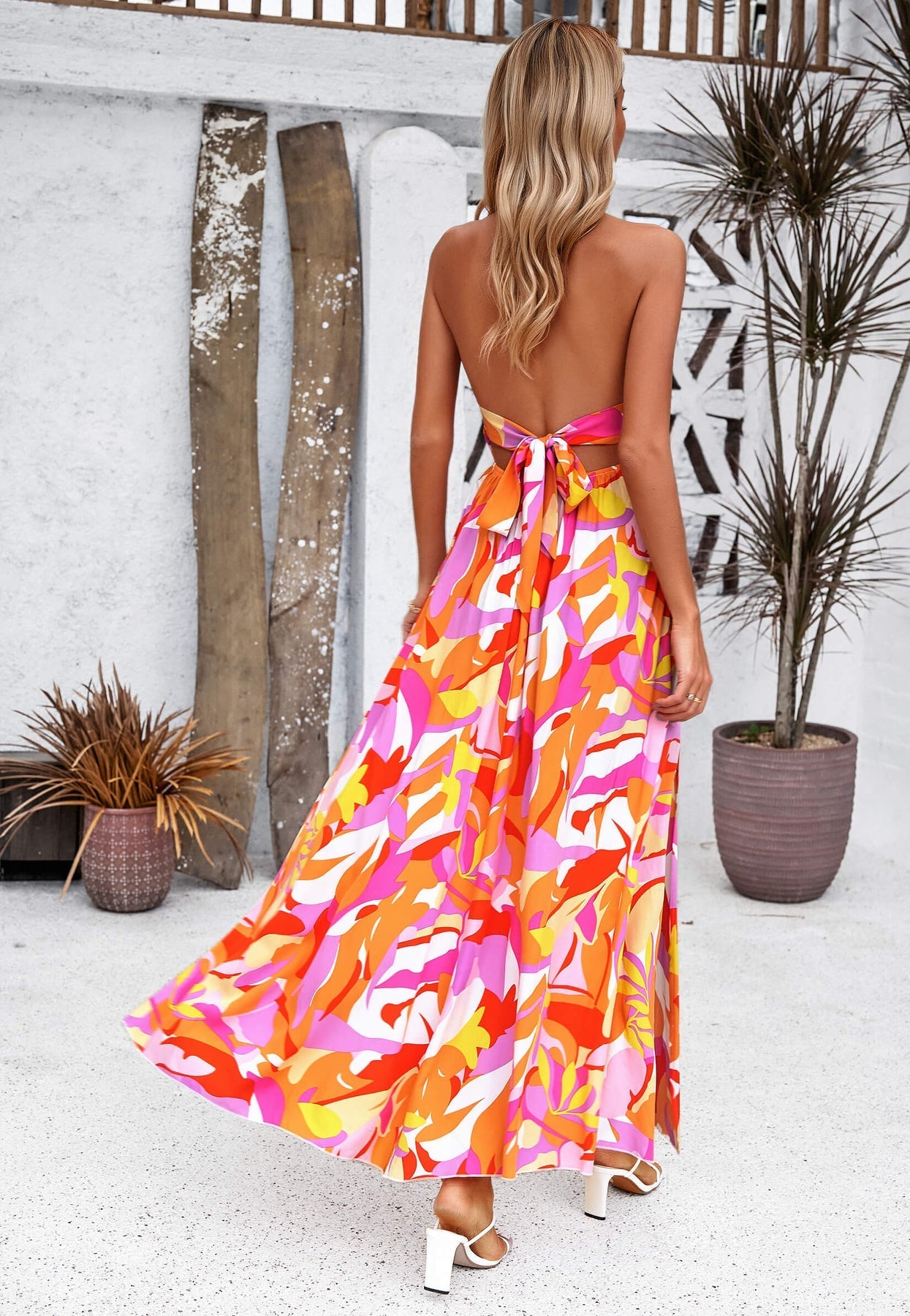 Hawaii - Robe longue dos nu à imprimé floral avec nœud dans le dos - Orange