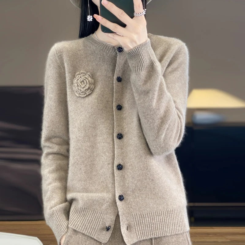 Pull femme confortable avec boutons pour un style décontracté